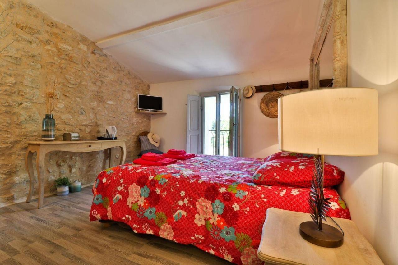 Bed and Breakfast Le Mas De La Calade Aix-en-Provence Exterior foto