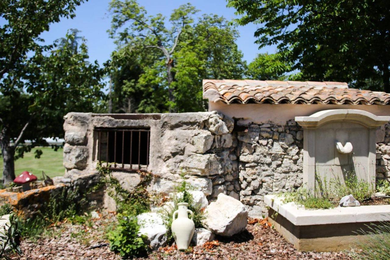 Bed and Breakfast Le Mas De La Calade Aix-en-Provence Exterior foto